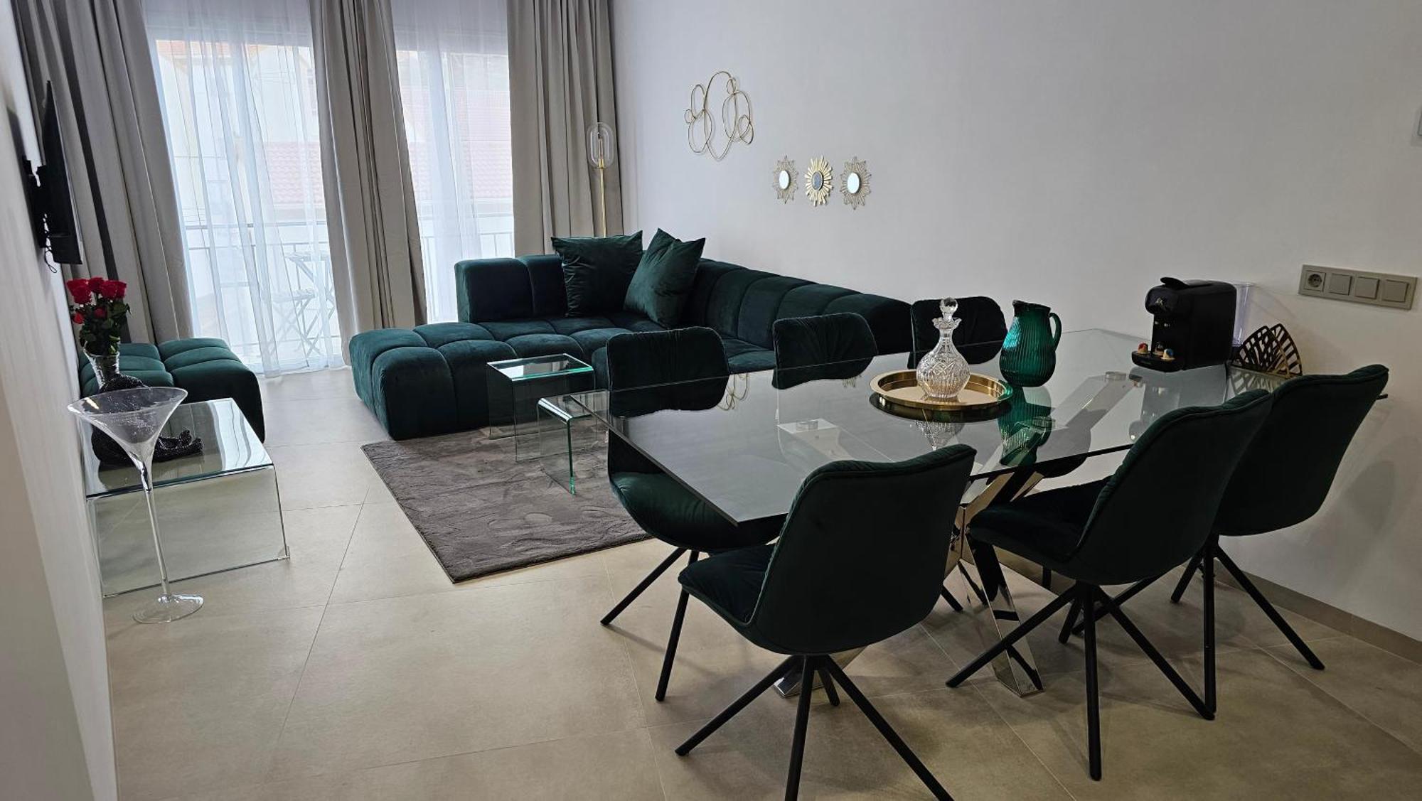 Ferienwohnung Oasis Jacuzzi Retreat Marbella Exterior foto
